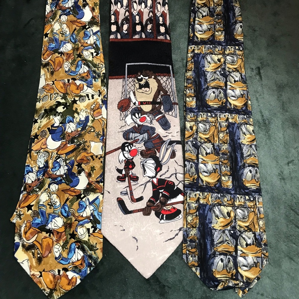 Vintage Tie Rack Disney Donald Duck & Looney Tunes Tie Tasmanian Devil Hockey